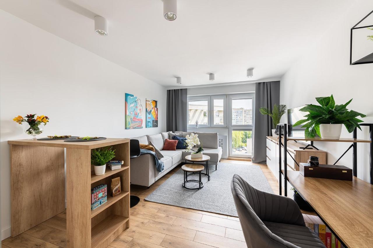 Wrzeciono 12 - Piekny Apartament Obok Szpitala Bielanskiego Oraz Awf, Bezplatna Strefa Parkowania - 400M Do Stacji Metra - Good Apartments وارسو المظهر الخارجي الصورة
