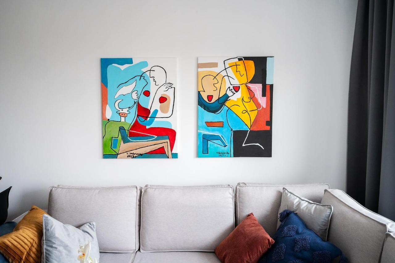 Wrzeciono 12 - Piekny Apartament Obok Szpitala Bielanskiego Oraz Awf, Bezplatna Strefa Parkowania - 400M Do Stacji Metra - Good Apartments وارسو المظهر الخارجي الصورة